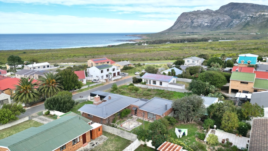 3 Bedroom Property for Sale in Palmiet Western Cape